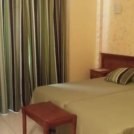 Hotel Cascajos