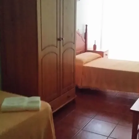 Hotel Cascajos 3*