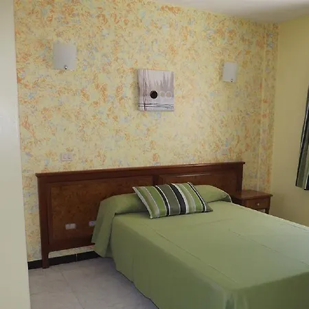 Hotel Cascajos 3*
